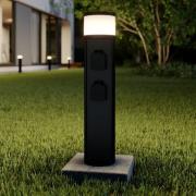 Lucande LED-pollarilamppu Corban, harmaa, pistorasiat, IP44