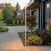 Lucande LED-ulkovalaisin Akito, valkoinen, korkeus 260 cm, IP54