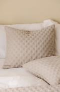 &HomeTyynynpäällinen Heaven DottieBeigeKoristetyynyt & tyynynpäälliset...