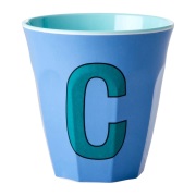 RICE Rice melamiinikuppi medium kirjain C 30 cl New dusty blue