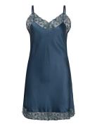 Pure Silk - Slip With Lace Yöpaita Blue Lady Avenue