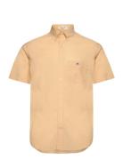 Reg Poplin Ss Shirt Tops Shirts Short-sleeved Yellow GANT