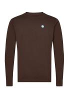 Viggo Badge Long Sleeve - Regenerat Tops T-shirts Long-sleeved Brown K...