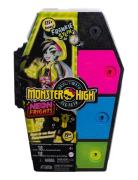 Skulltimate Secrets Neon Frights Frankie Stein Doll Toys Dolls & Acces...