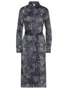 Printed Textured Satin Ls Shirtd Polvipituinen Mekko Black Calvin Klei...